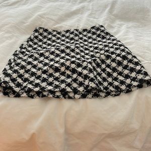 Zara houndstooth back zip mini skirt size XS sworn once